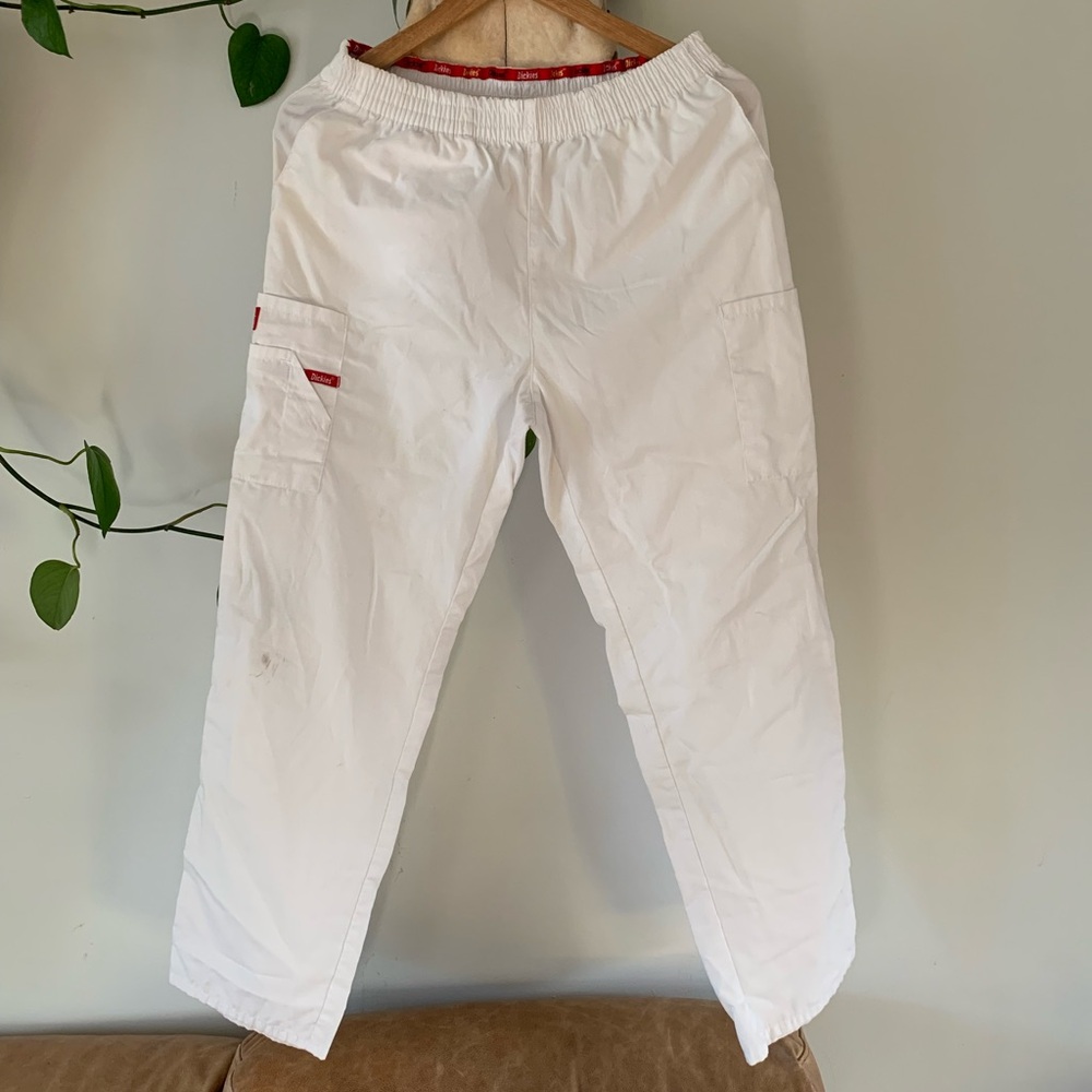Woman’s Dickies Painters Pants 🎨
